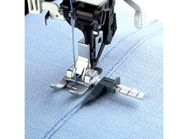 Pfaff Justerbar fot for føring.