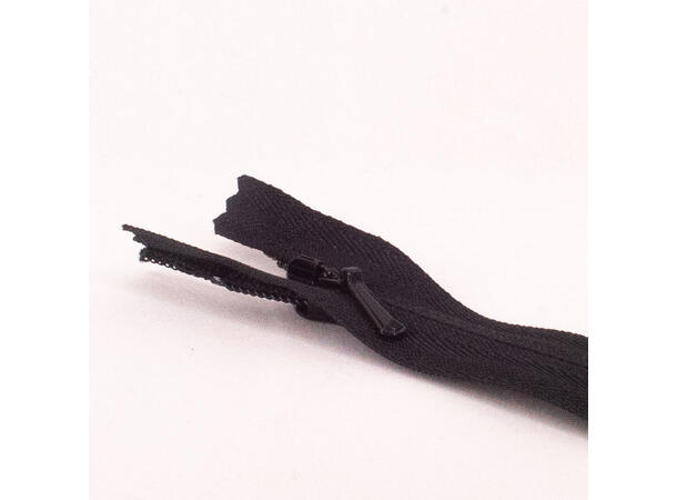 Sort skjult kjoleglidelås