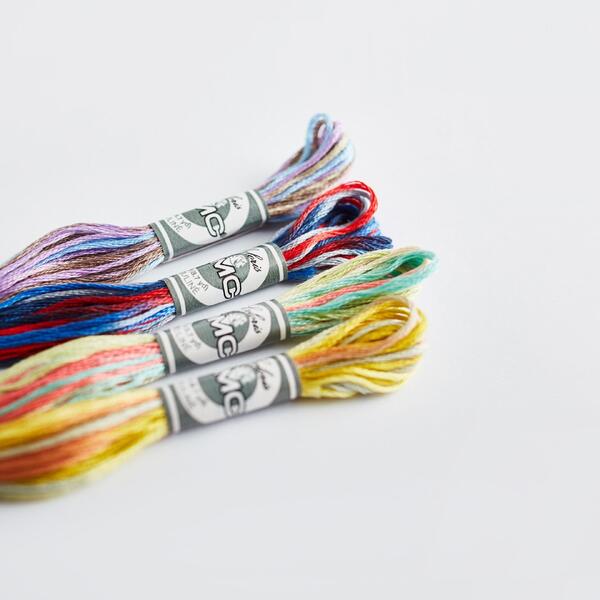 DMC Mouliné Coloris 8 m, tilgjengelig i flere farger