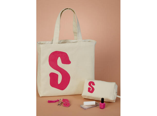 McCall's 8233 - Veskesett