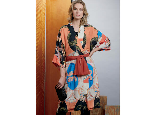 Vogue 1610 - Kimono.