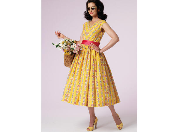 Vogue 8789 - Vintage kjole.
