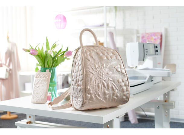 Bernina 770QE PLUS introsett m/broderimodul og oppbevaring