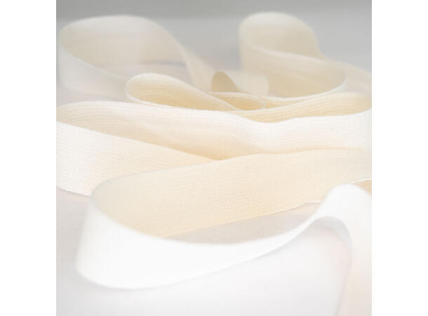 Strikket ullbånd, hvit