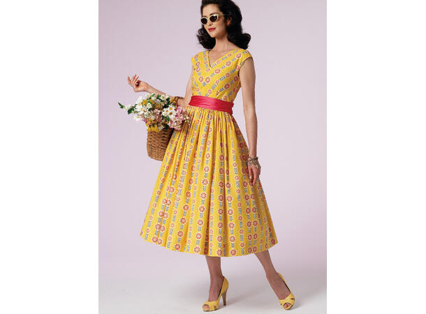 Vogue 8789 - Vintage kjole.