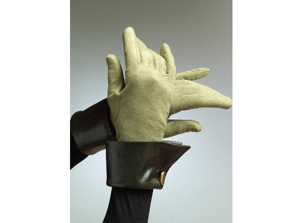 Vogue 8311 - Hansker.