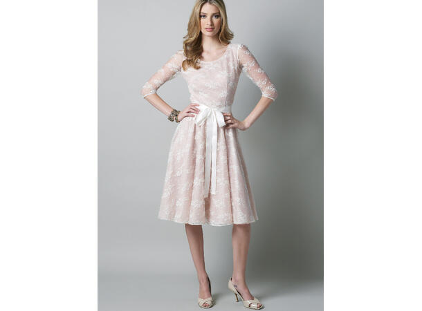 Vogue 8766 - Kjoler.