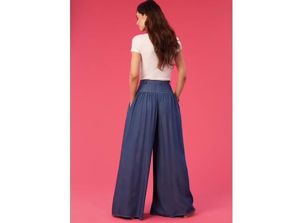 McCall's 8292 - Bukse og Shorts.