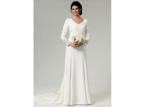 Butterick 4377- historisk kjole og kappe