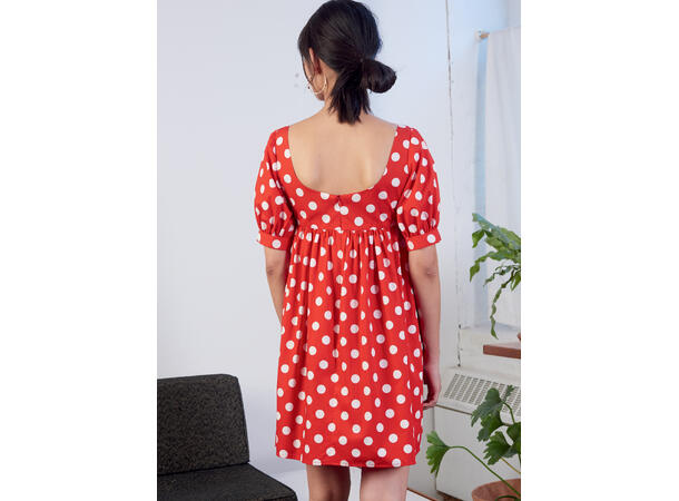 McCall's 8197 - Kort kjole.