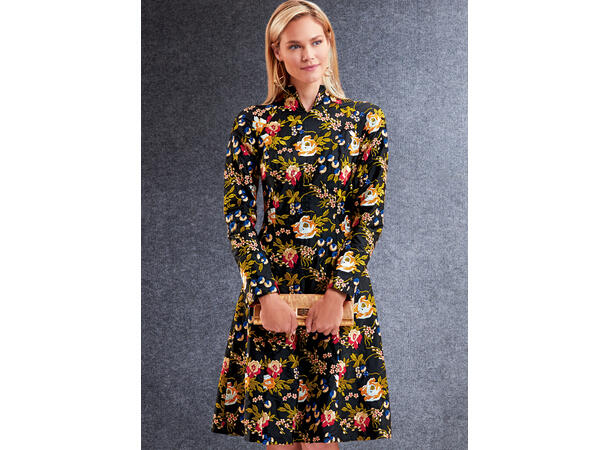 Vogue 1741 - Sett til dame.