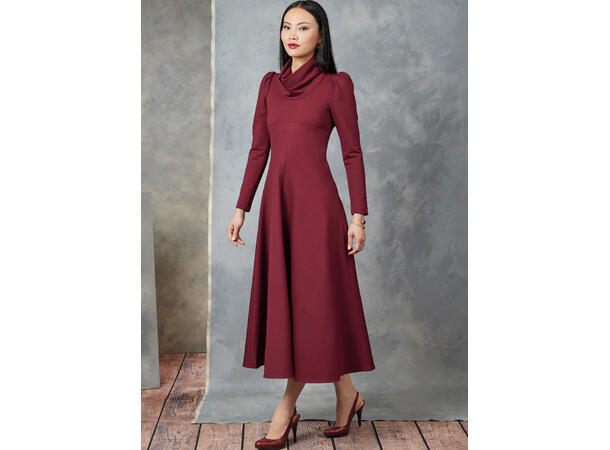 Vogue 1907 - Kjole med drapert hals.