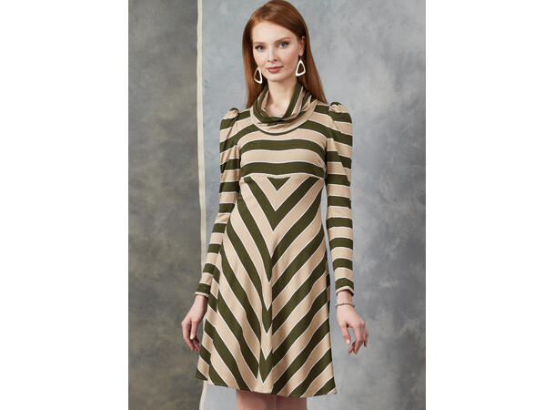 Vogue 1907 - Kjole med drapert hals.