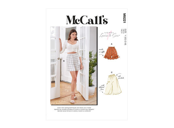 McCall's 8221 - Shorts.