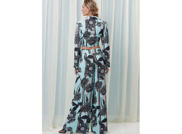 Vogue 9319 - Knytetopp, shorts og vide bukser.