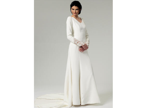 Butterick 4377- historisk kjole og kappe