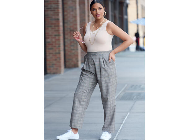 McCall's 8148 - Bukse & Shorts.