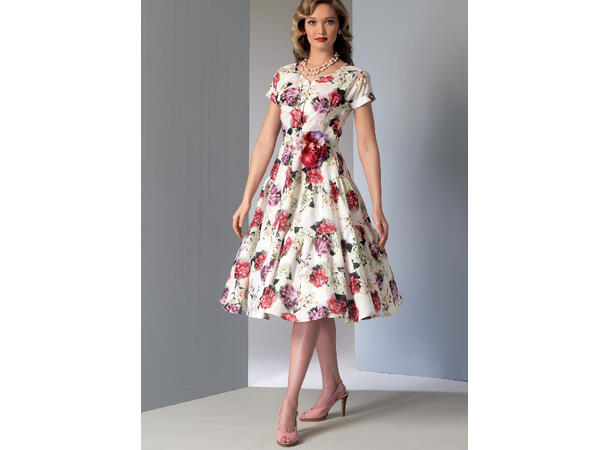 Vogue 9106 - Vintage kjole.