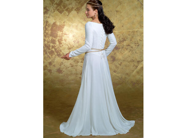 Butterick 4377- historisk kjole og kappe
