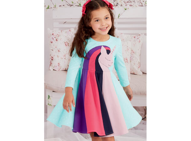 McCall's 8267 - Kjole til barn.