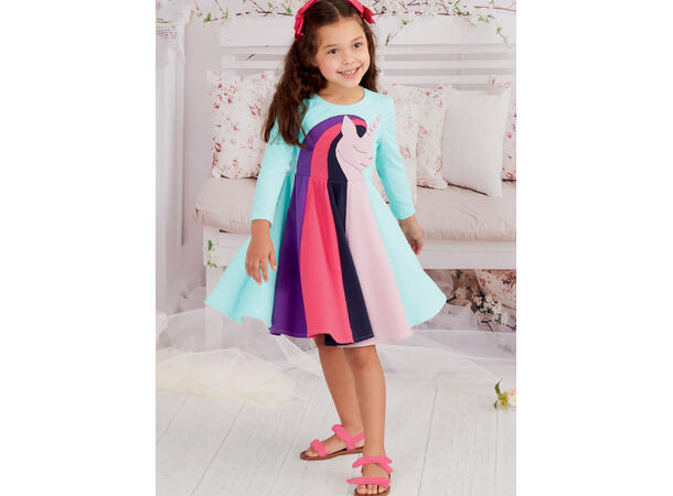 McCall's 8267 - Kjole til barn.