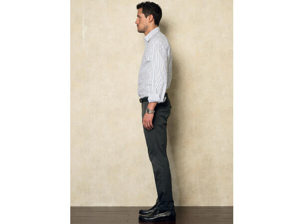 Vogue 8940 - Frakk og bukse til herre.