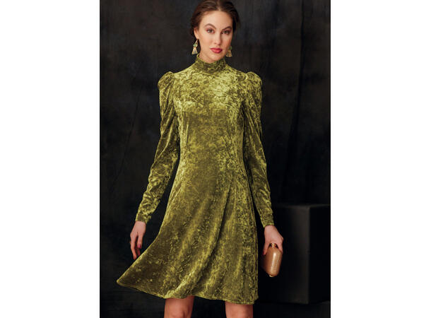 Vogue 9264 - Kjole med høy hals.