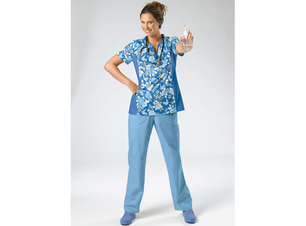 McCall's 6473 -Sykepleieruniform.