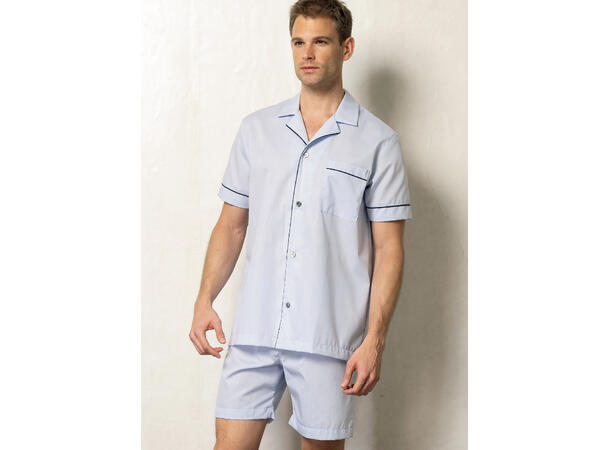 Vogue 8964 - Slåbrok og pysjamas.