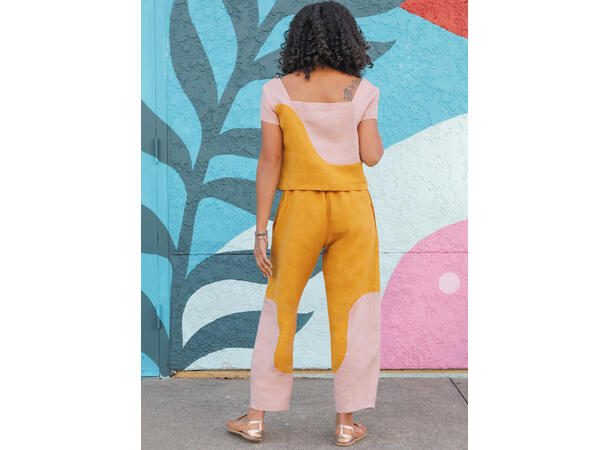 KnowME 2033 - Crop-topp og bukse.