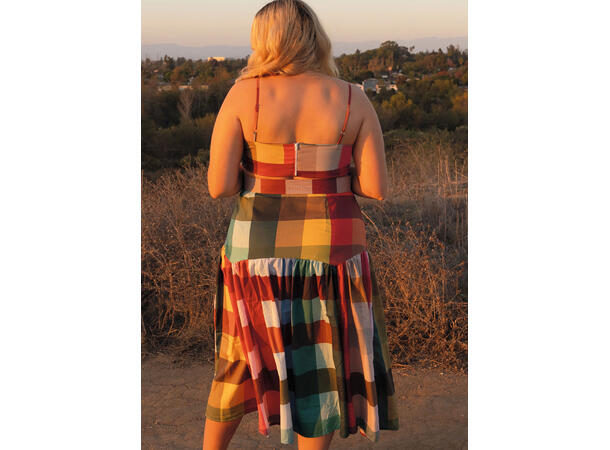 KnowME 2073 - Bh-topp og skjørt.