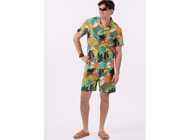 McCall's 8486 - Skjorte og shorts.