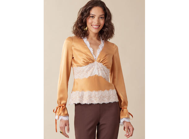 McCall's 8530 - Topp med blonde.