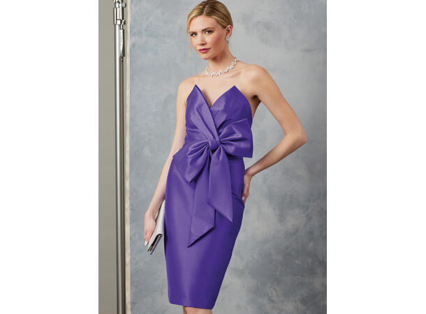 Vogue 2047 - Stroppløs kjole.