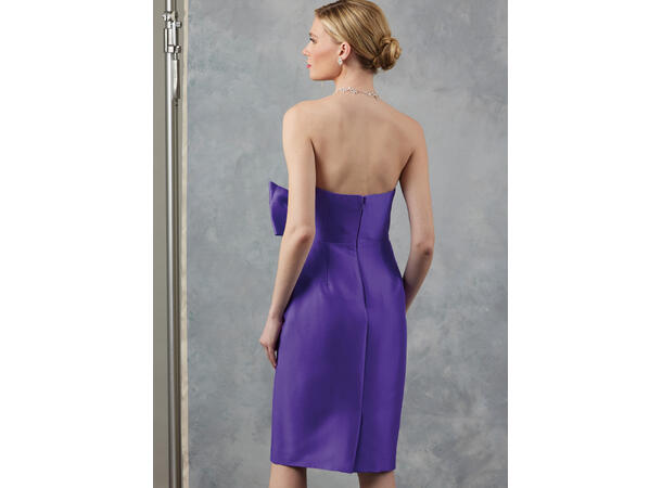 Vogue 2047 - Stroppløs kjole.