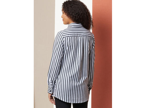Butterick 7010-Skjorte til dame