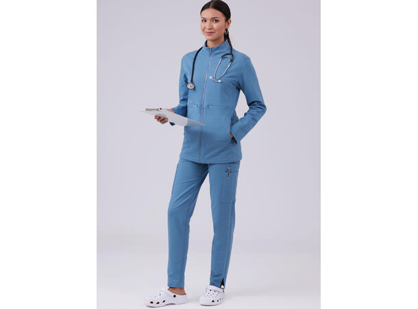 McCall's 8468 - Sykepleier uniform.