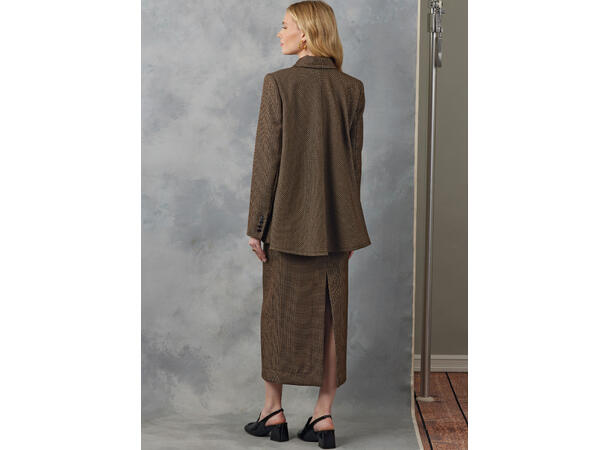 Vogue 2056 - Drakt til dame.