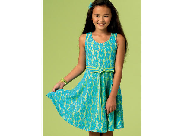 McCall's 6915 - Kjole til barn.