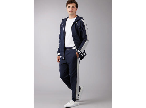 McCall's 8441 - Joggedress til mann.