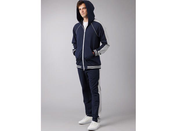 McCall's 8441 - Joggedress til mann.