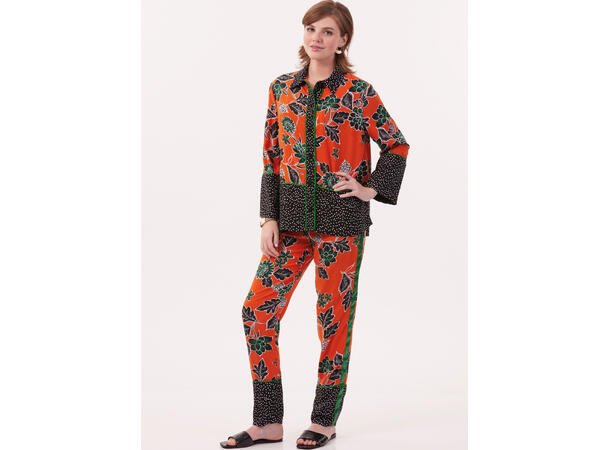 McCall's 8484 - Topp, shorts og bukse.