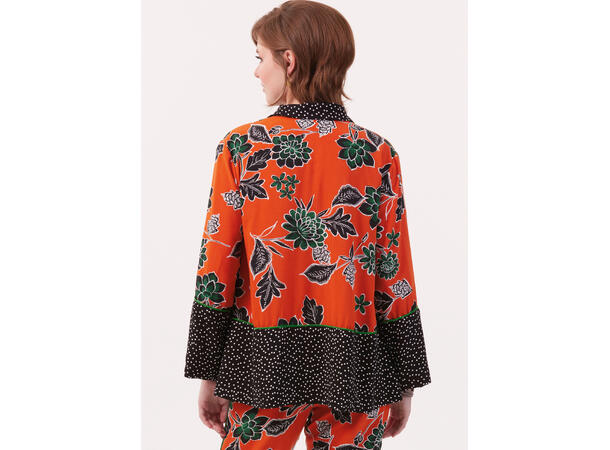 McCall's 8484 - Topp, shorts og bukse.