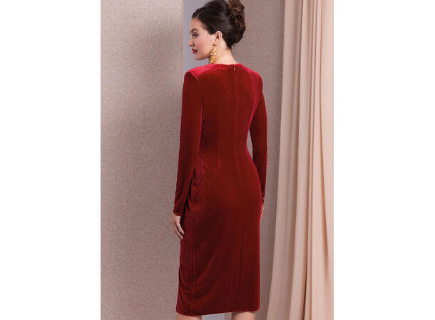 Vogue 1981 - Kjole med splitt.