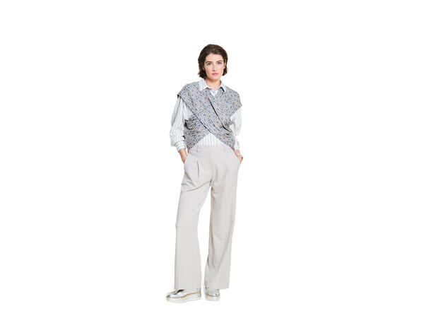Burda 5831 - Topp