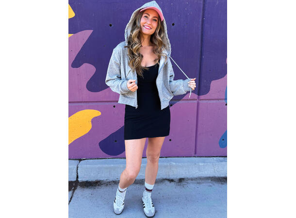 KnowME 2080 - Kjole og jakke.