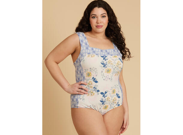 McCall's 8412 - Nattøy.