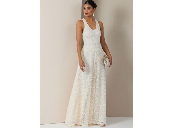 Vogue 2028 - Kjole og overkjole.