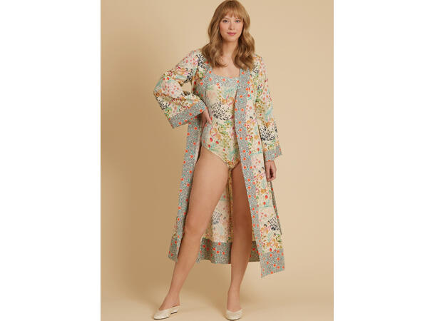 McCall's 8411 - Nattøy til dame.