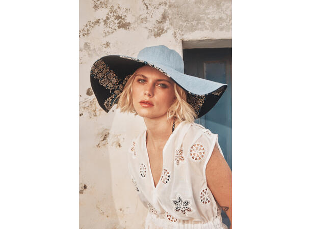 Burda 5759 - Balaclava, votter og muffe.